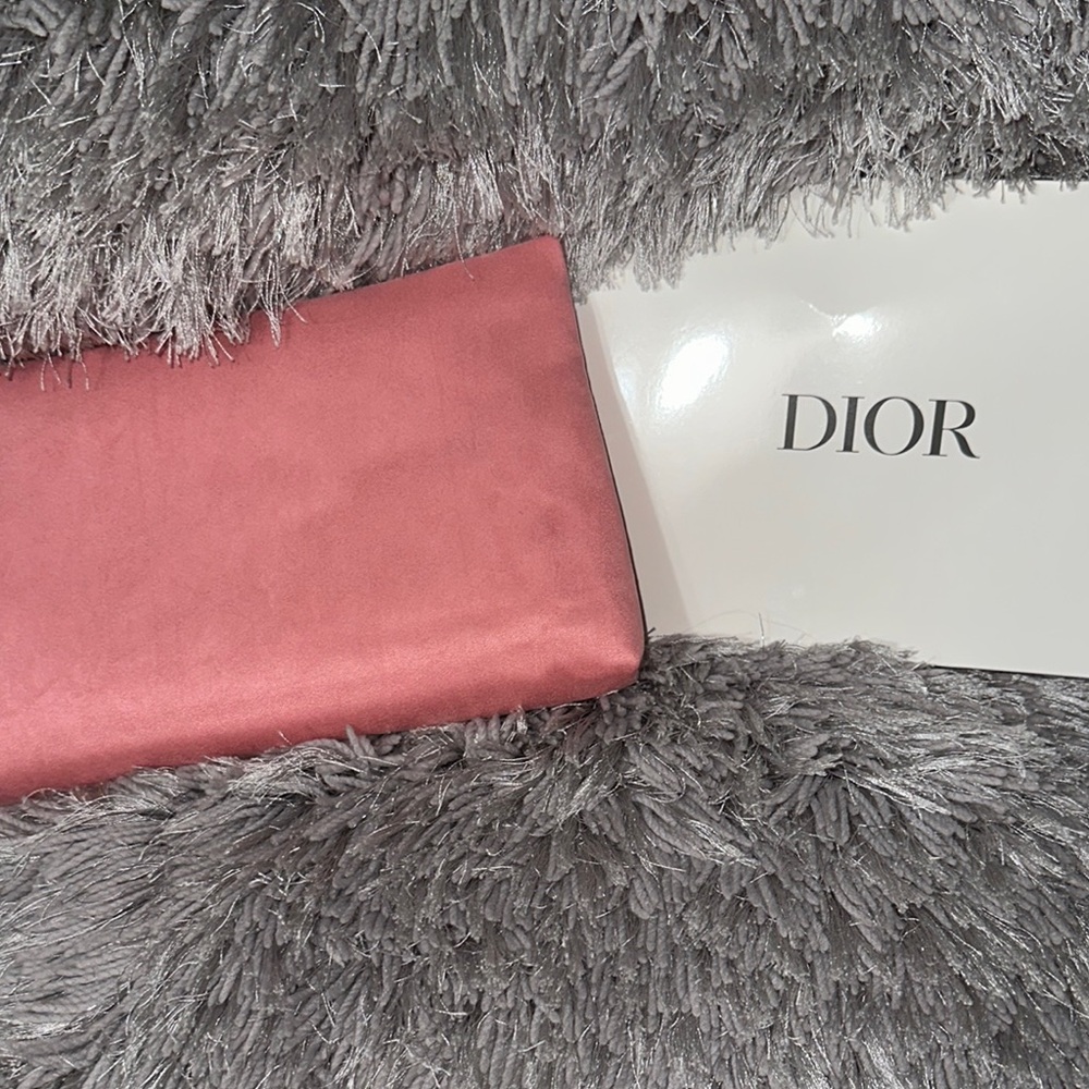 NIB Dior Pink Cosmetic Bag Matte Finish patent writing silver star charm nice 😊 - Picture 2 of 7